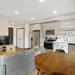 Cozysuites Mass With Parking Lounge & Roof Deck #32